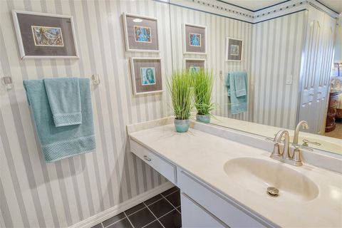 Tiny photo for 1125 W Peppertree Drive #706, Sarasota, FL 34242 (MLS # A4668225)