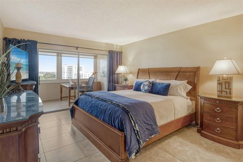 Tiny photo for 1125 W Peppertree Drive #706, Sarasota, FL 34242 (MLS # A4668225)