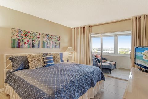 Tiny photo for 1125 W Peppertree Drive #706, Sarasota, FL 34242 (MLS # A4668225)