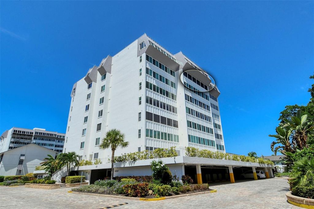 Photo of 1125 W Peppertree Drive #706, Sarasota, FL 34242 (MLS # A4668225)