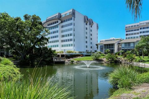 Tiny photo for 1125 W Peppertree Drive #706, Sarasota, FL 34242 (MLS # A4668225)