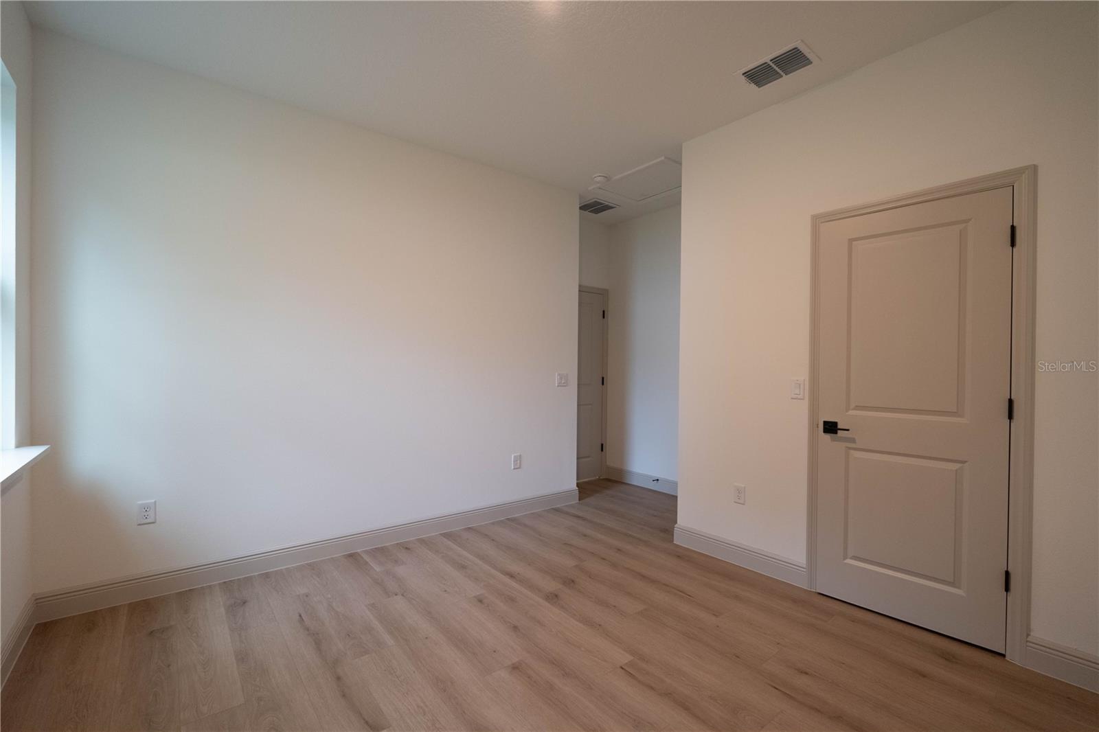 MOUNT PLYMOUTH - Residential