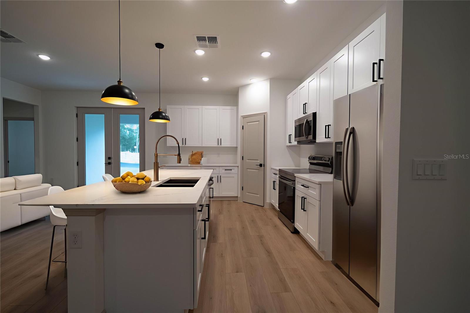 MOUNT PLYMOUTH - Residential