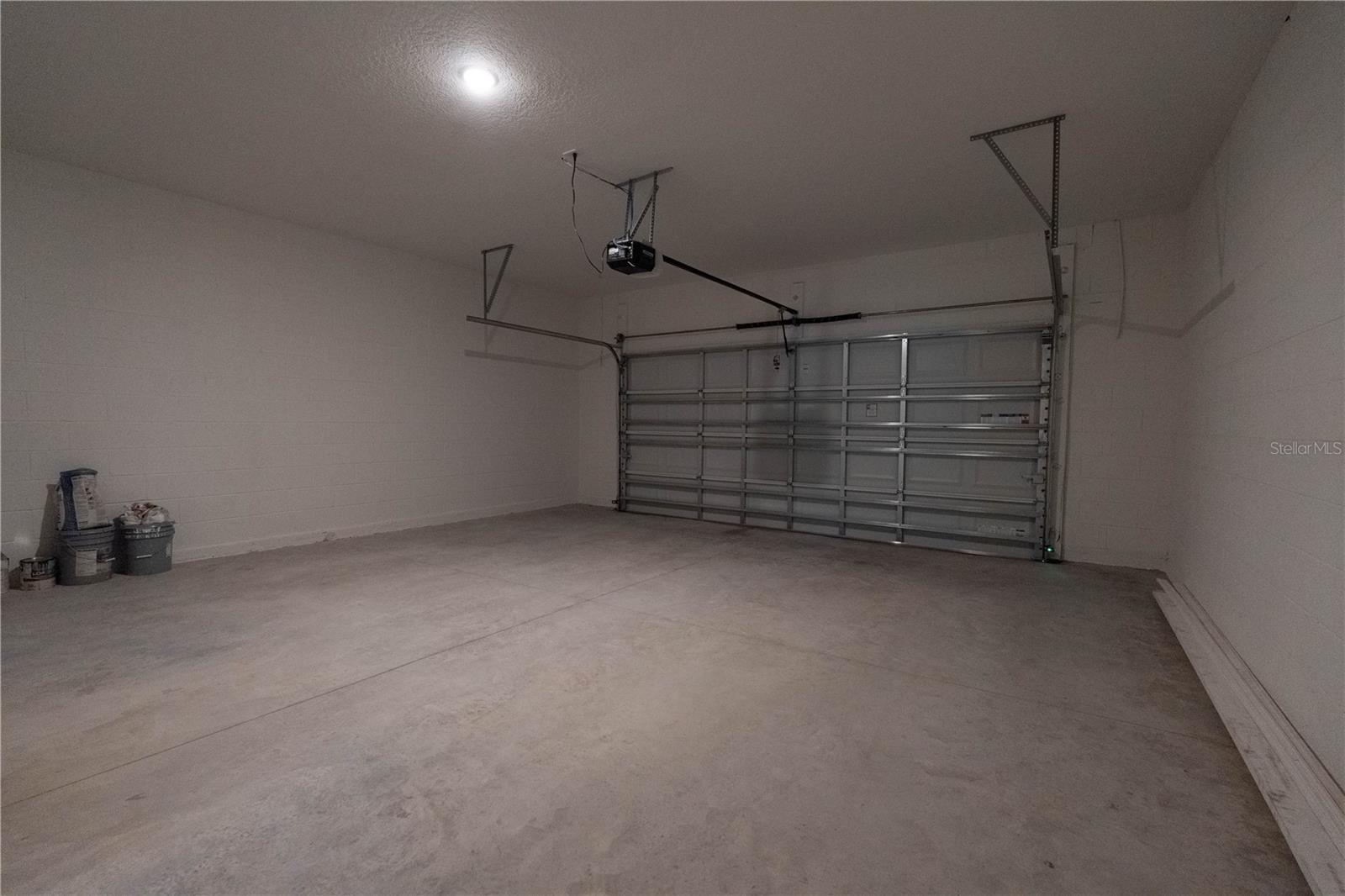 MOUNT PLYMOUTH - Residential