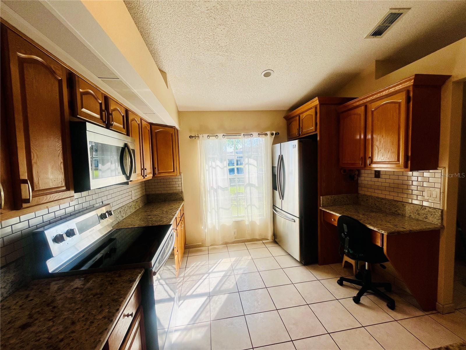 ISLAND COVE VILLAS AT MEADOW WOODS - Residential