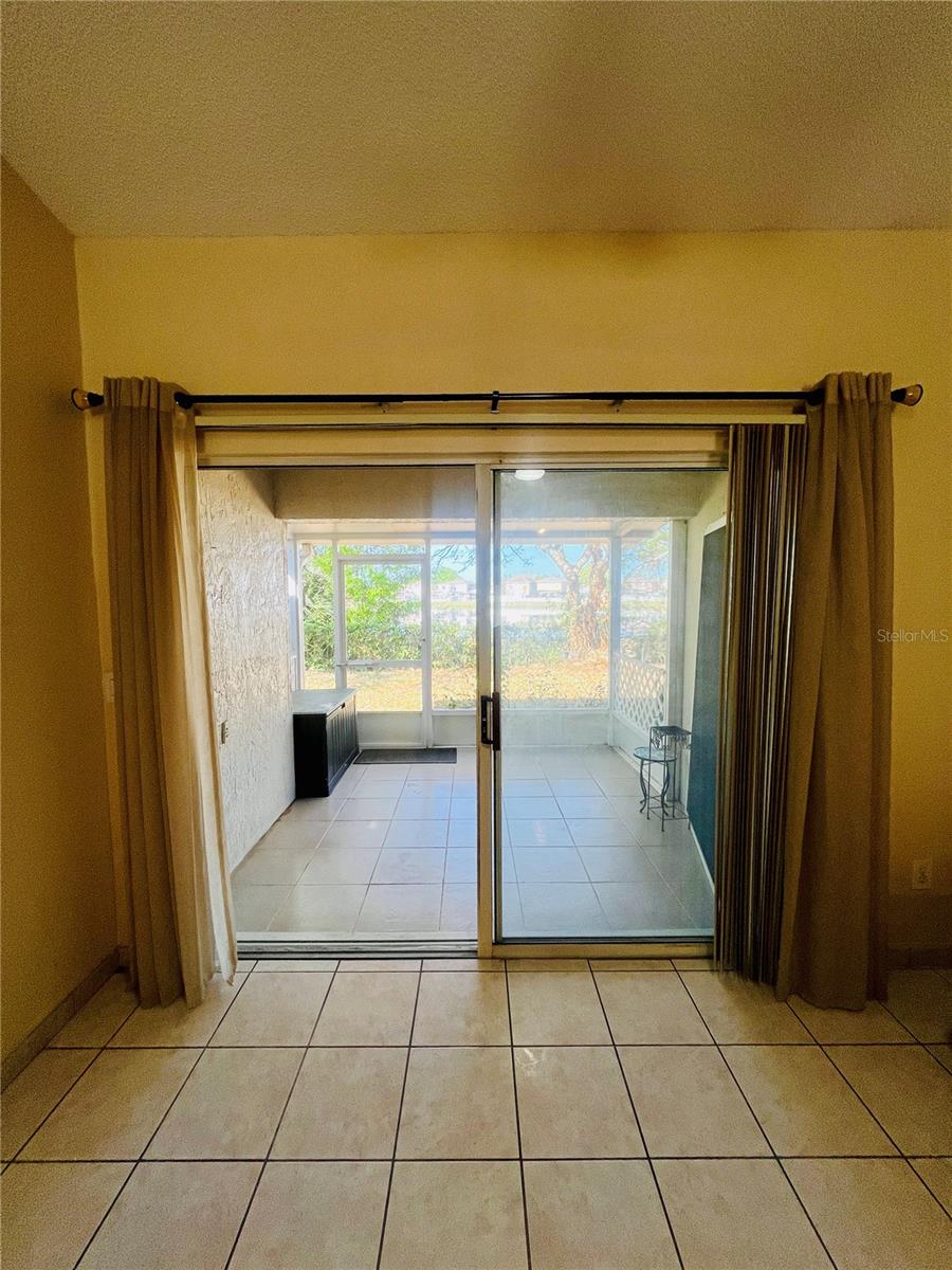 ISLAND COVE VILLAS AT MEADOW WOODS - Residential