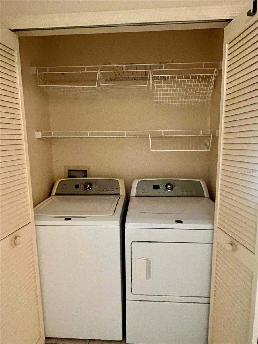 ISLAND COVE VILLAS AT MEADOW WOODS - Residential