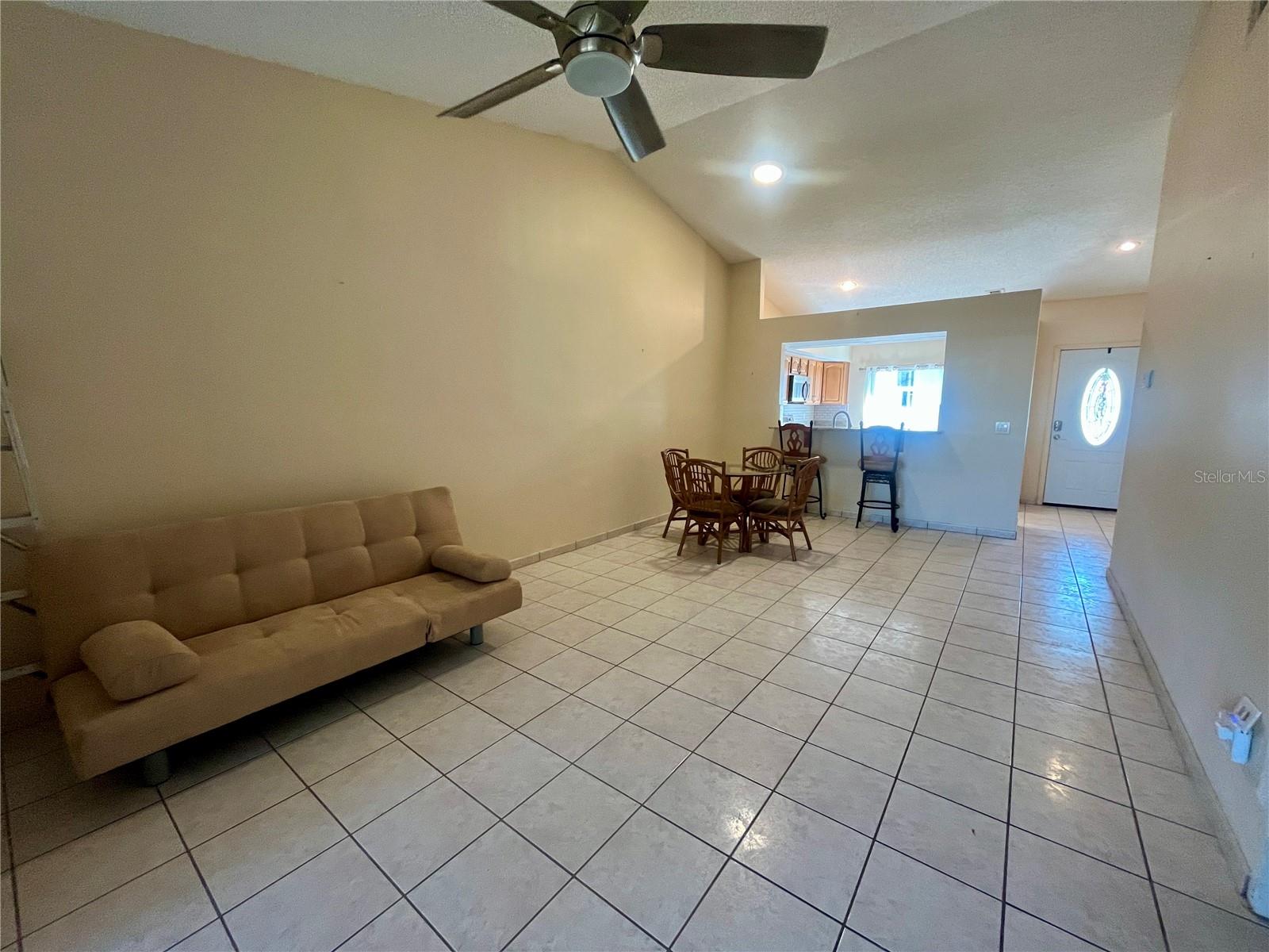 ISLAND COVE VILLAS AT MEADOW WOODS - Residential