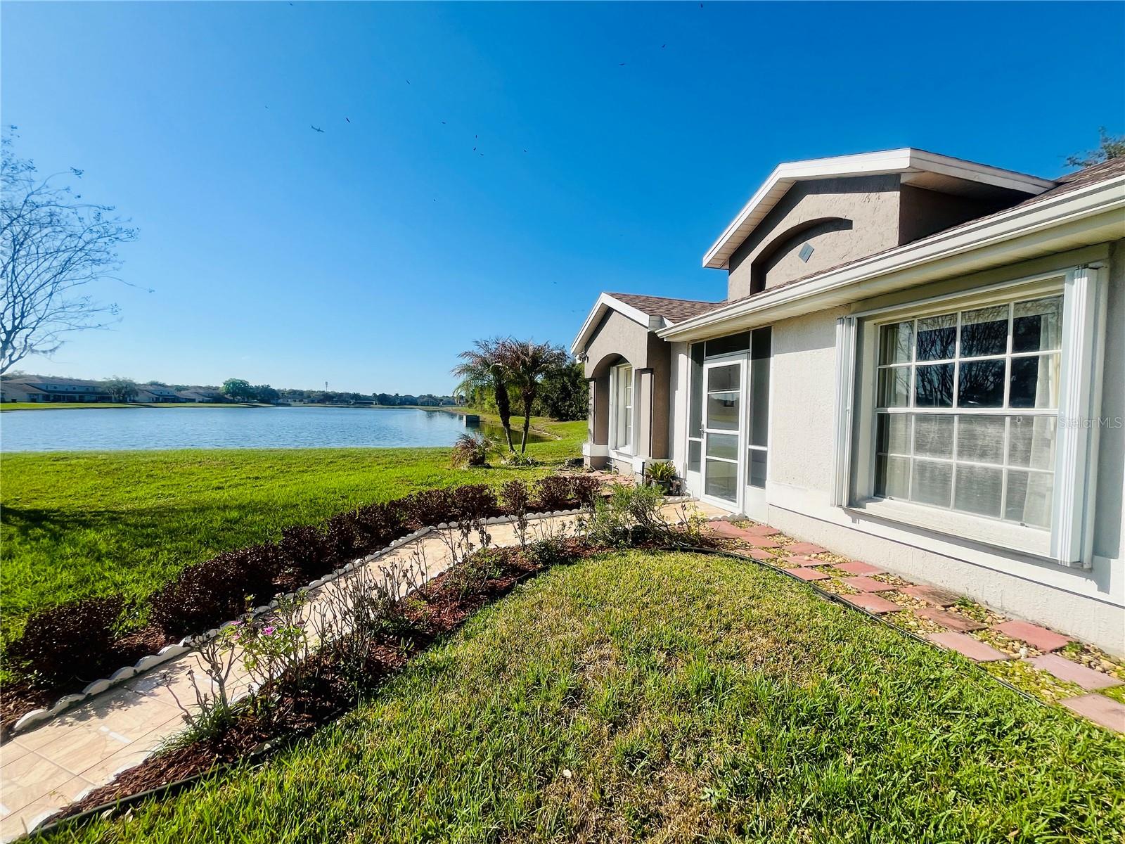 ISLAND COVE VILLAS AT MEADOW WOODS - Residential