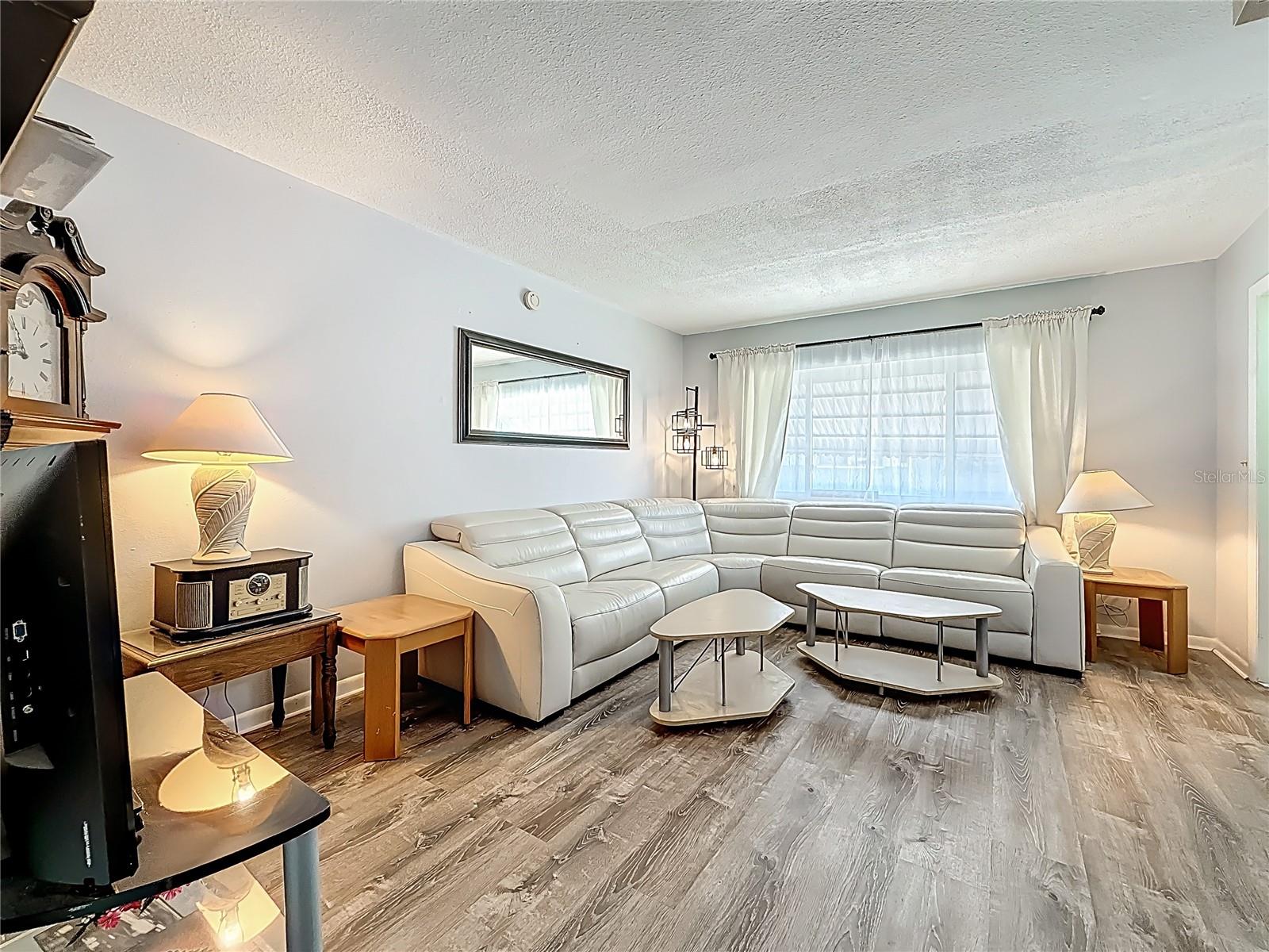 SHANGRI-LA APT PARK - Residential