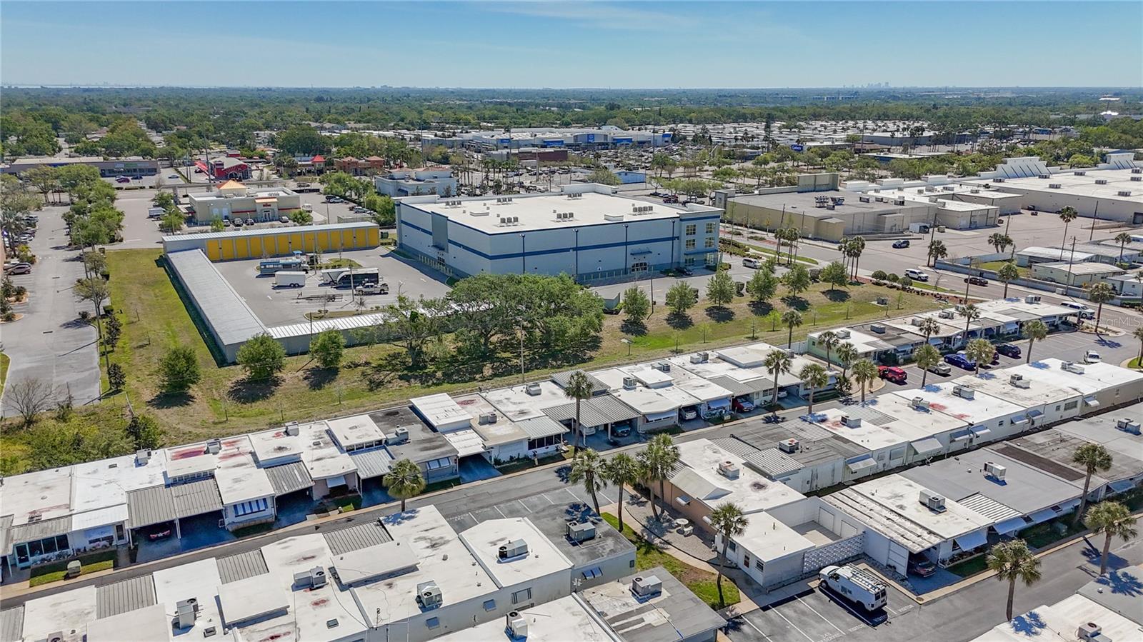 SHANGRI-LA APT PARK - Residential