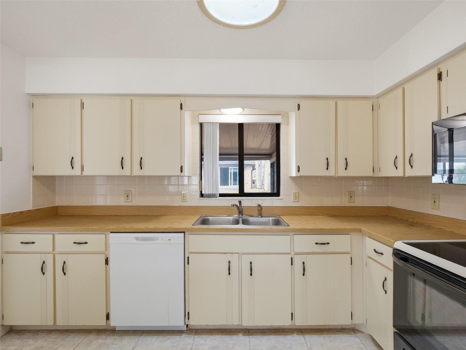 THOBURNS NEW SMYRNA BEACH - Residential