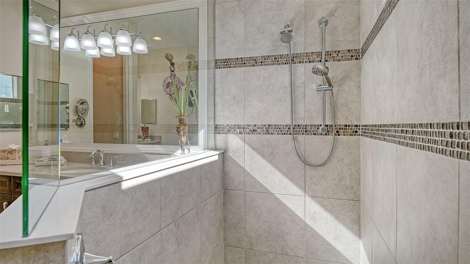 COUNTRY CLUB EAST AT LAKEWD RNCH TT - Residential