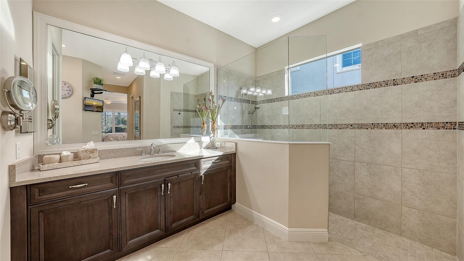 COUNTRY CLUB EAST AT LAKEWD RNCH TT - Residential