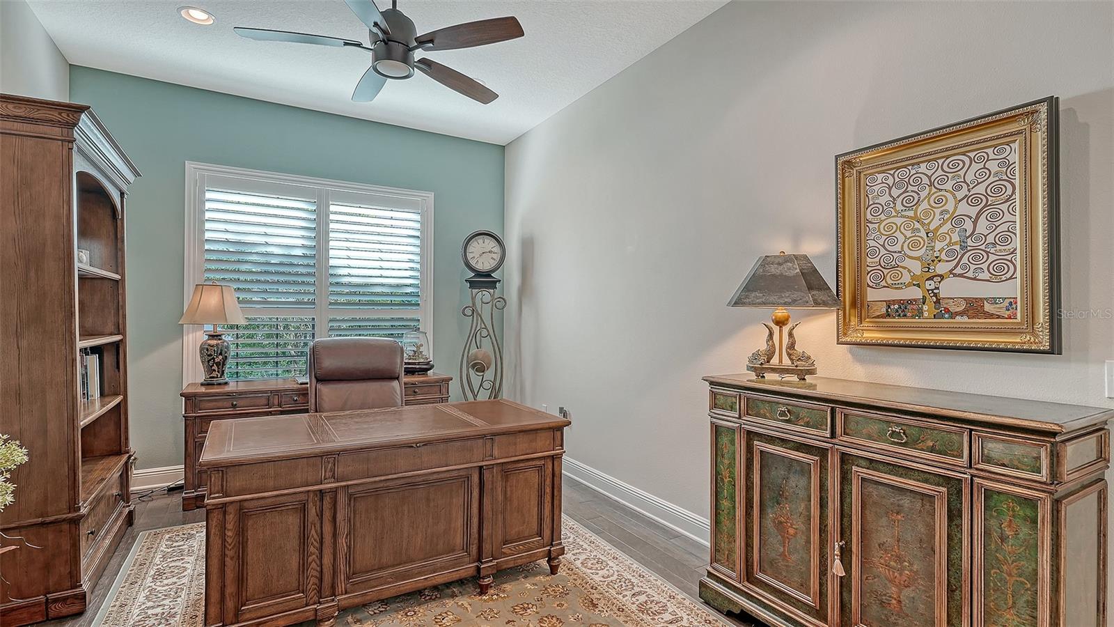 COUNTRY CLUB EAST AT LAKEWD RNCH TT - Residential