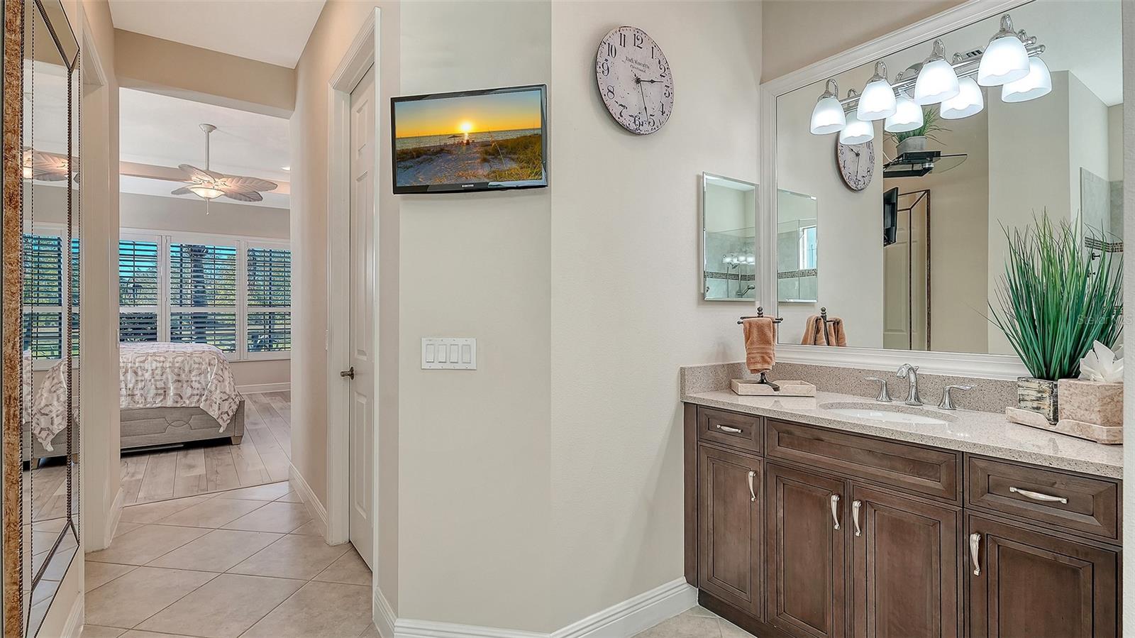 COUNTRY CLUB EAST AT LAKEWD RNCH TT - Residential