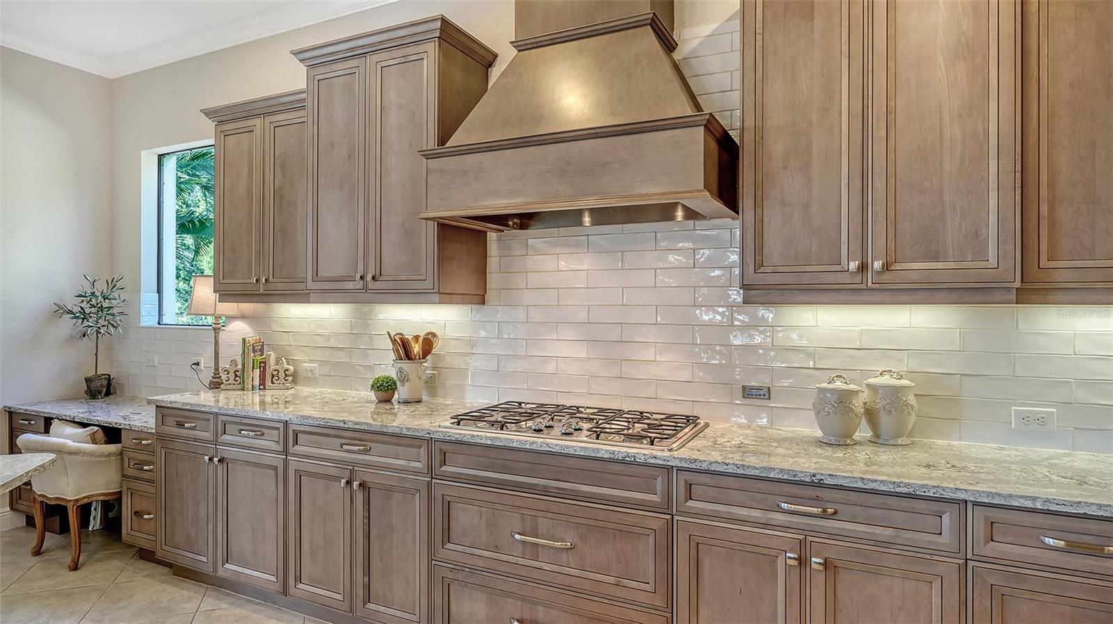 COUNTRY CLUB EAST AT LAKEWD RNCH TT - Residential