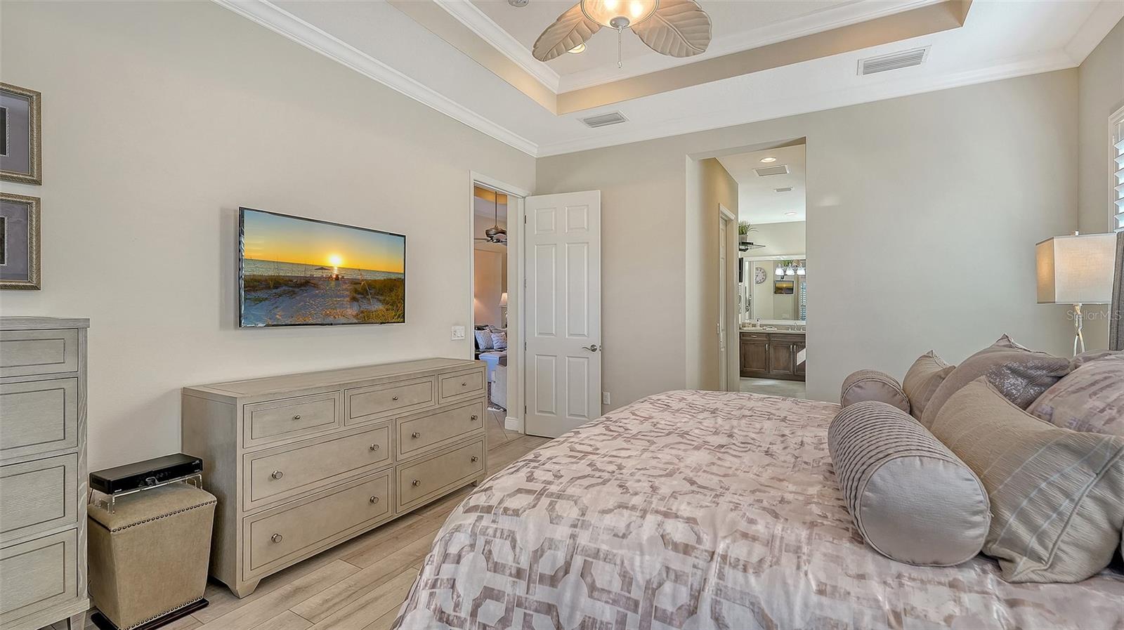 COUNTRY CLUB EAST AT LAKEWD RNCH TT - Residential