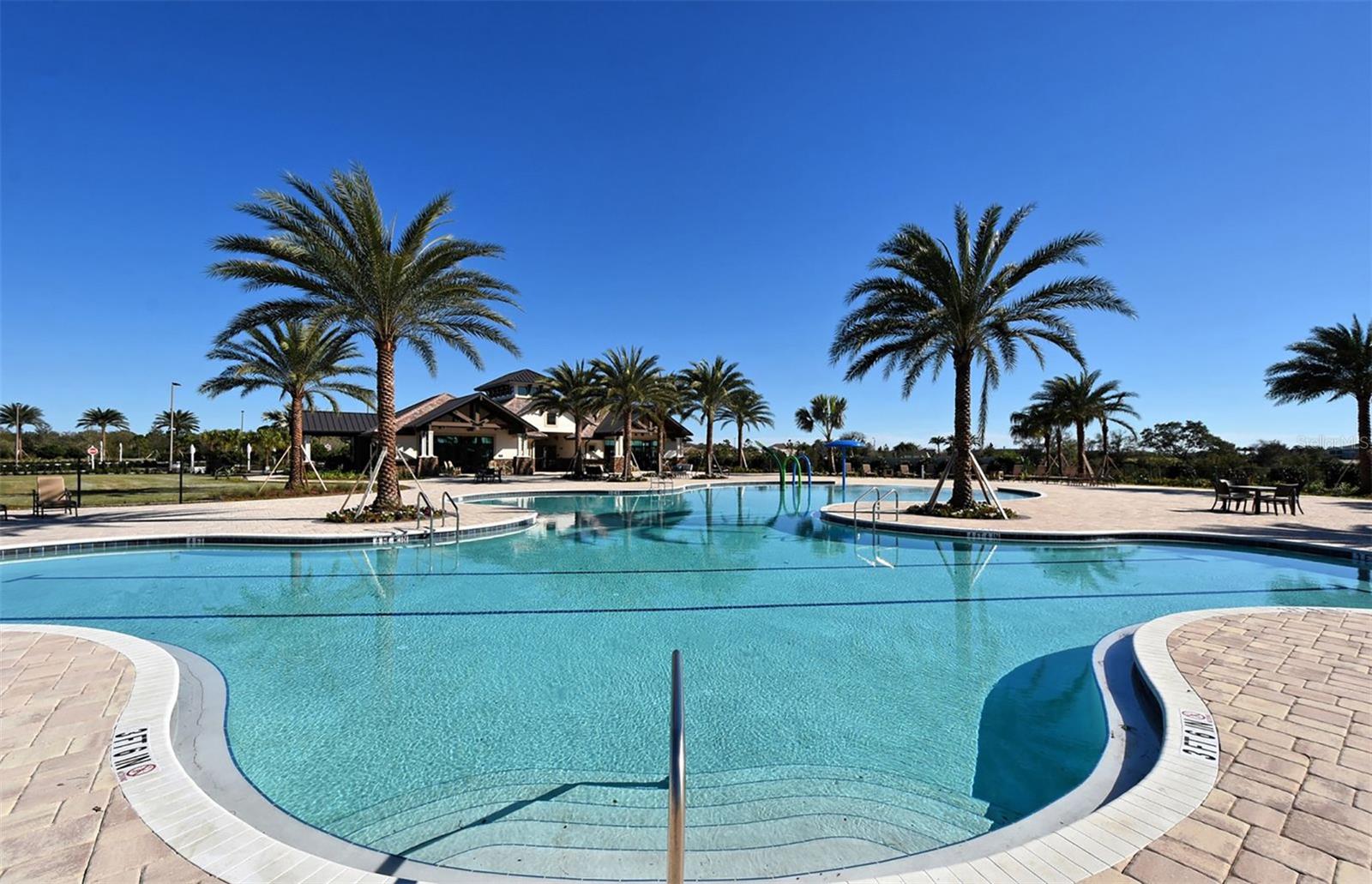 COUNTRY CLUB EAST AT LAKEWD RNCH TT - Residential