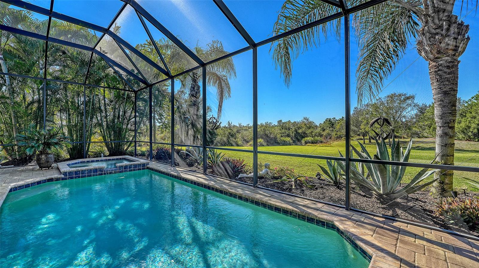 COUNTRY CLUB EAST AT LAKEWD RNCH TT - Residential