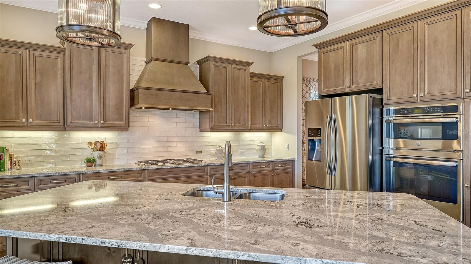 COUNTRY CLUB EAST AT LAKEWD RNCH TT - Residential