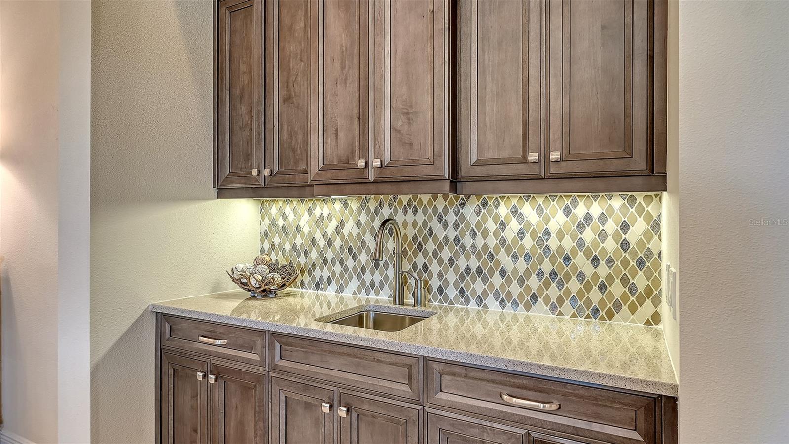 COUNTRY CLUB EAST AT LAKEWD RNCH TT - Residential