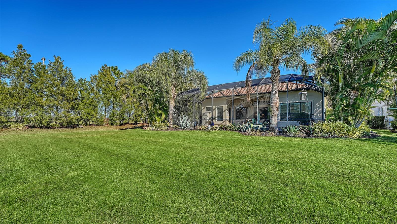 COUNTRY CLUB EAST AT LAKEWD RNCH TT - Residential