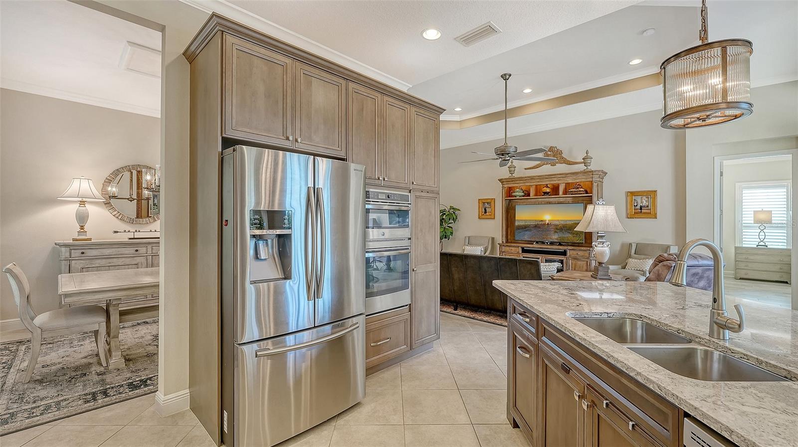 COUNTRY CLUB EAST AT LAKEWD RNCH TT - Residential