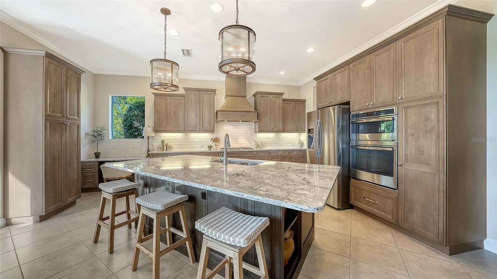 COUNTRY CLUB EAST AT LAKEWD RNCH TT - Residential