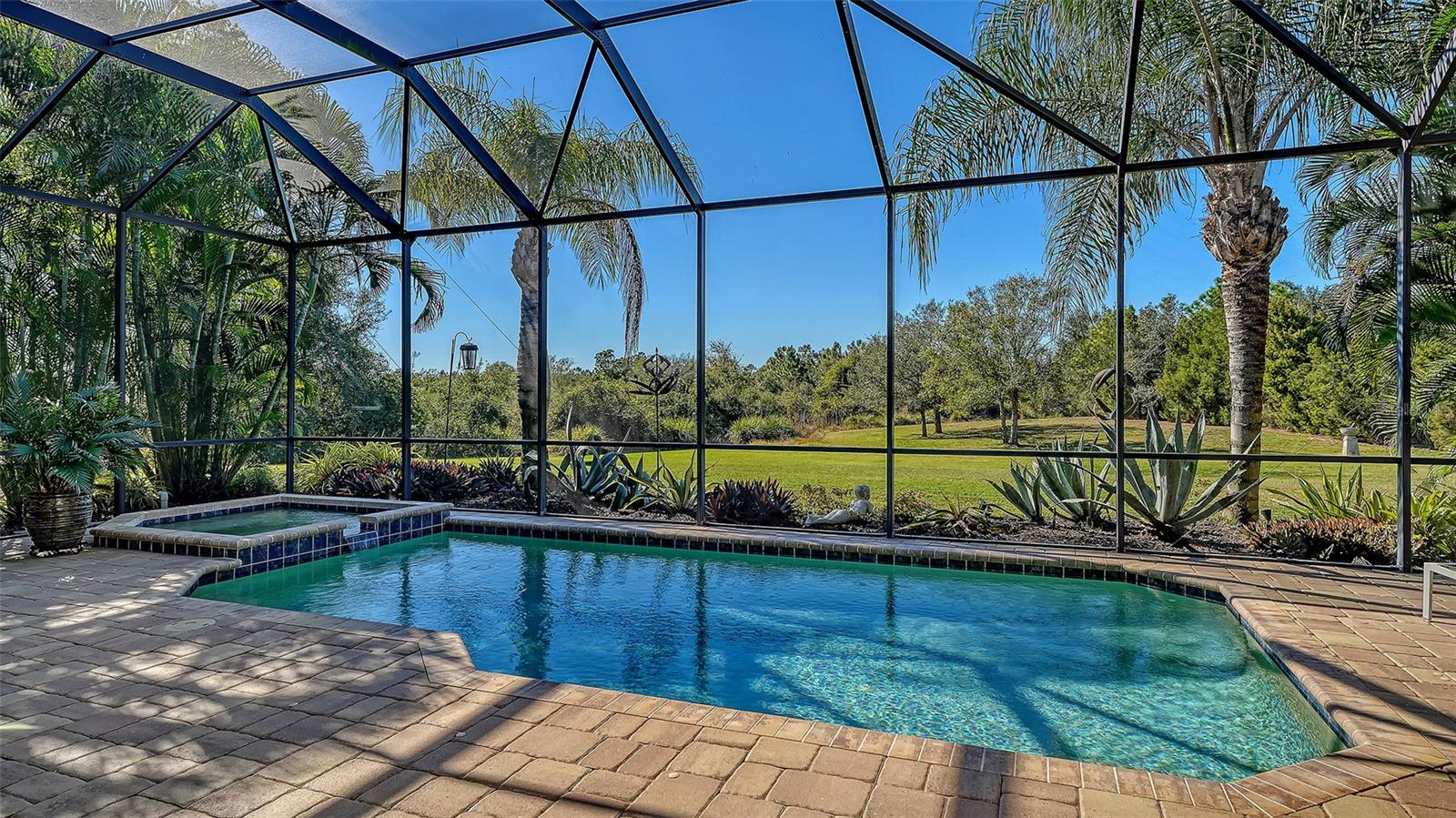 COUNTRY CLUB EAST AT LAKEWD RNCH TT - Residential