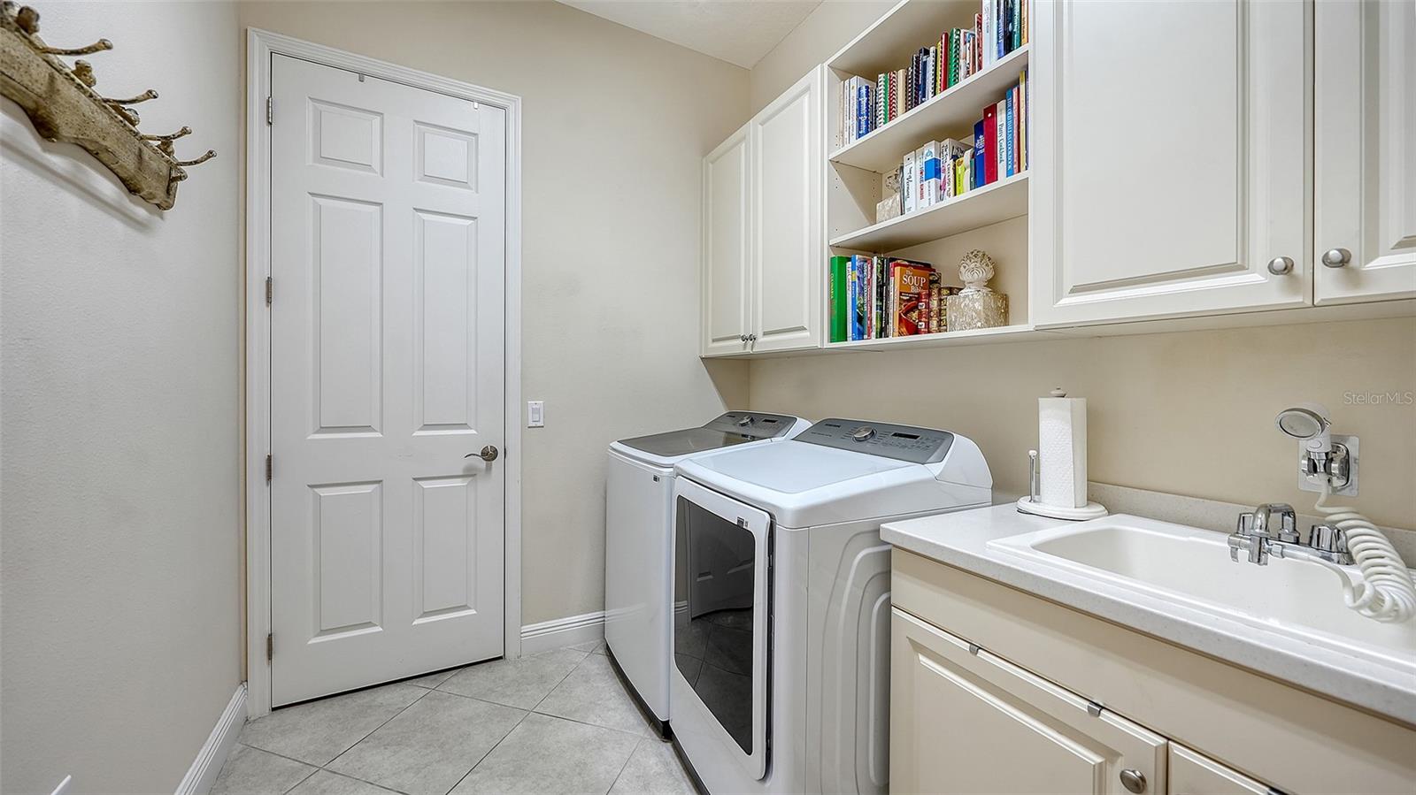 COUNTRY CLUB EAST AT LAKEWD RNCH TT - Residential