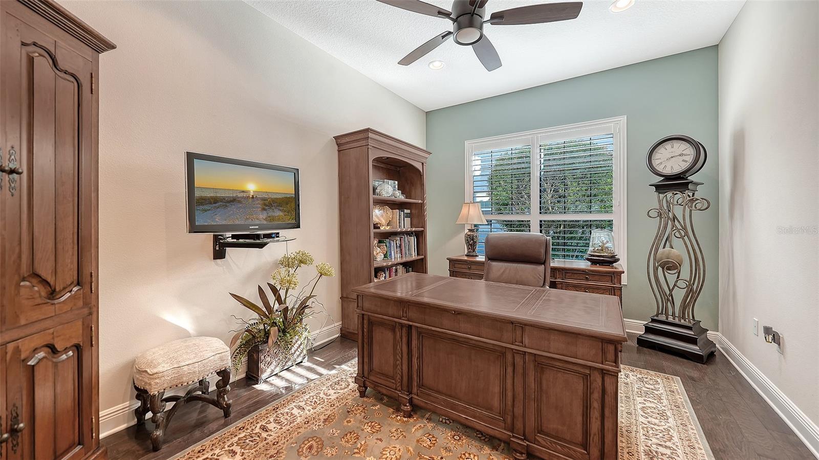 COUNTRY CLUB EAST AT LAKEWD RNCH TT - Residential