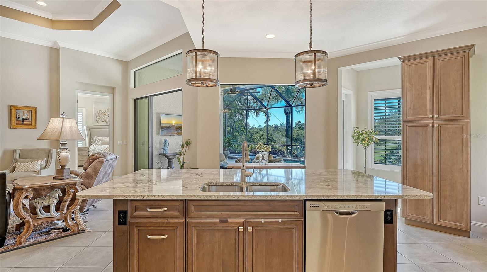 COUNTRY CLUB EAST AT LAKEWD RNCH TT - Residential