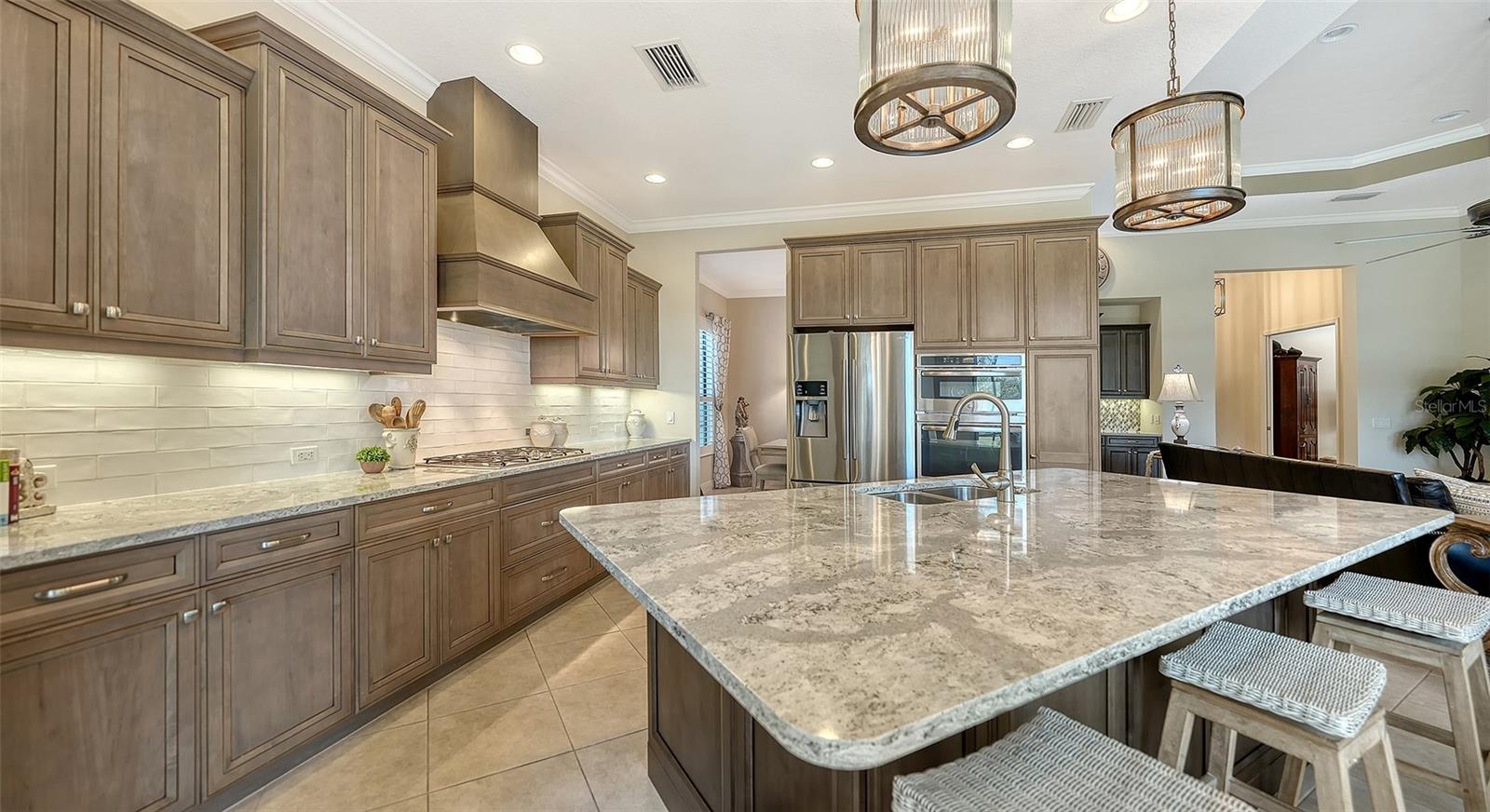 COUNTRY CLUB EAST AT LAKEWD RNCH TT - Residential