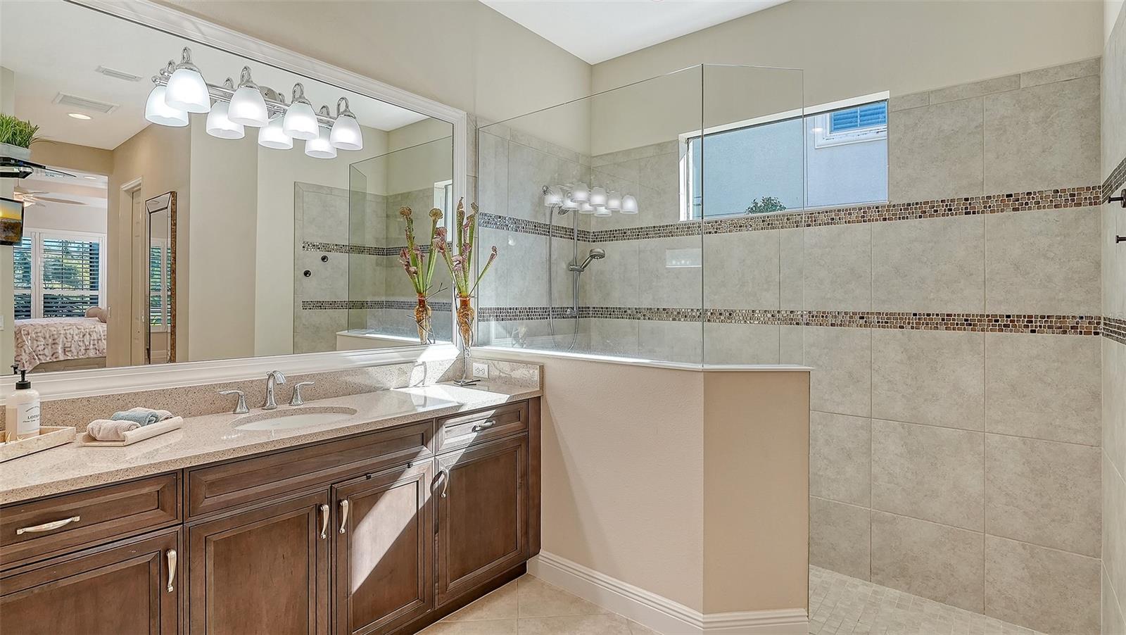 COUNTRY CLUB EAST AT LAKEWD RNCH TT - Residential