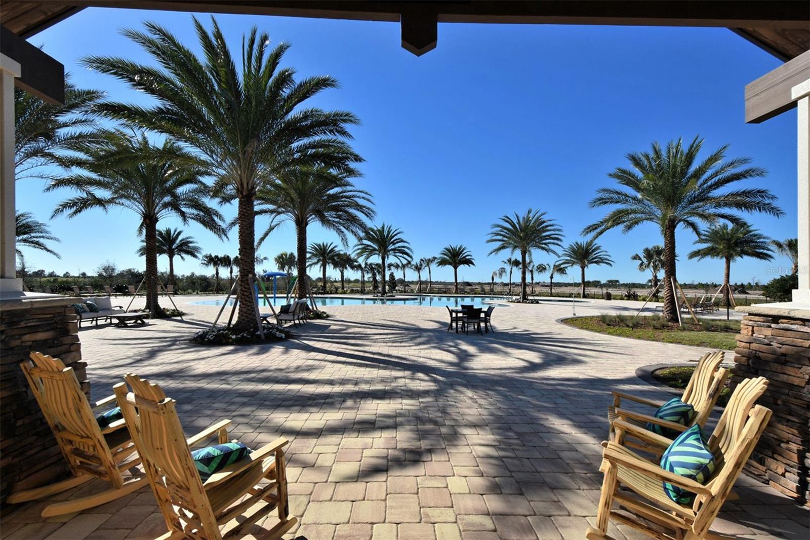 COUNTRY CLUB EAST AT LAKEWD RNCH TT - Residential