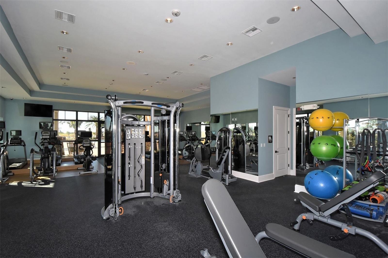 COUNTRY CLUB EAST AT LAKEWD RNCH TT - Residential