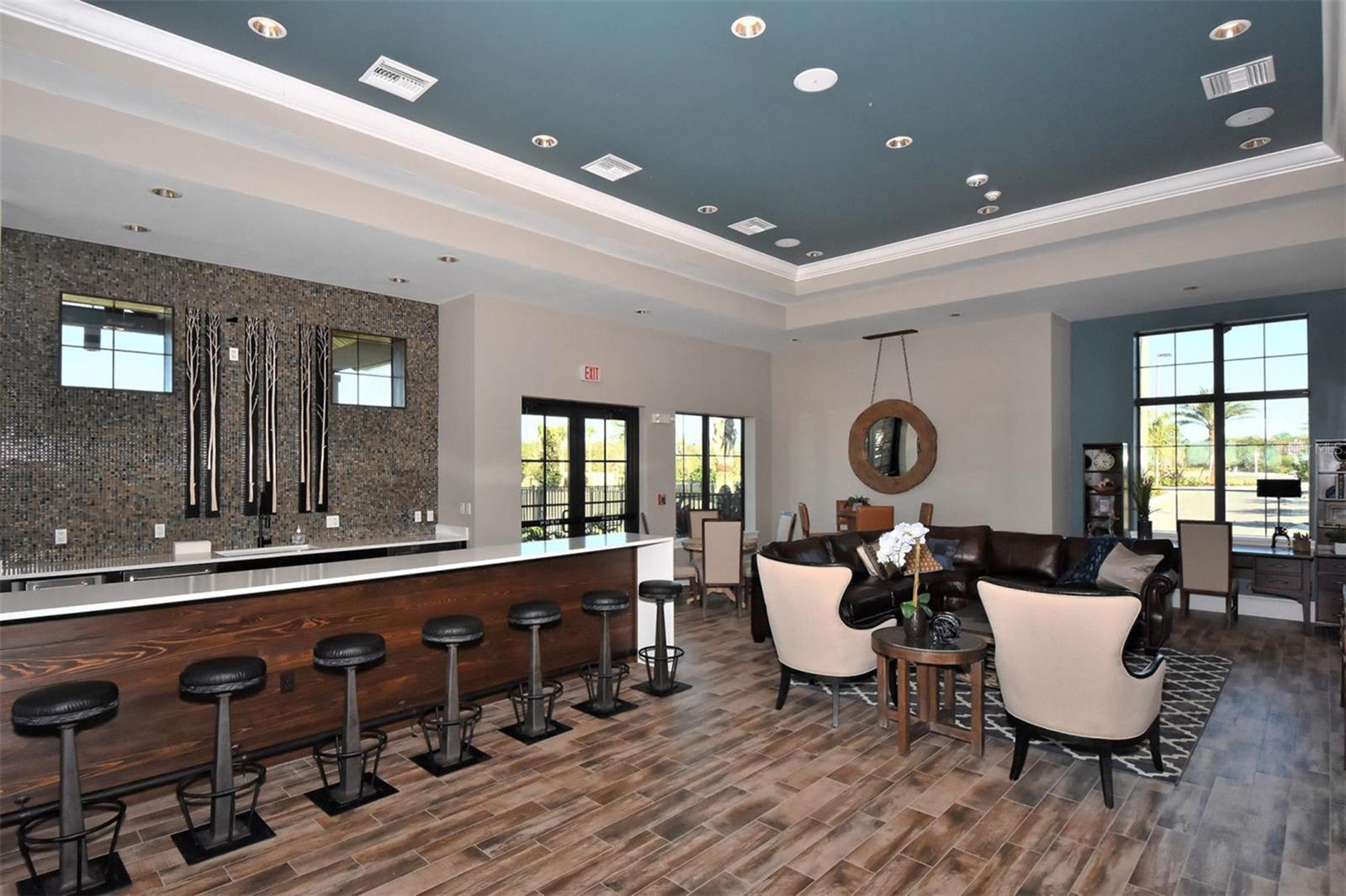 COUNTRY CLUB EAST AT LAKEWD RNCH TT - Residential