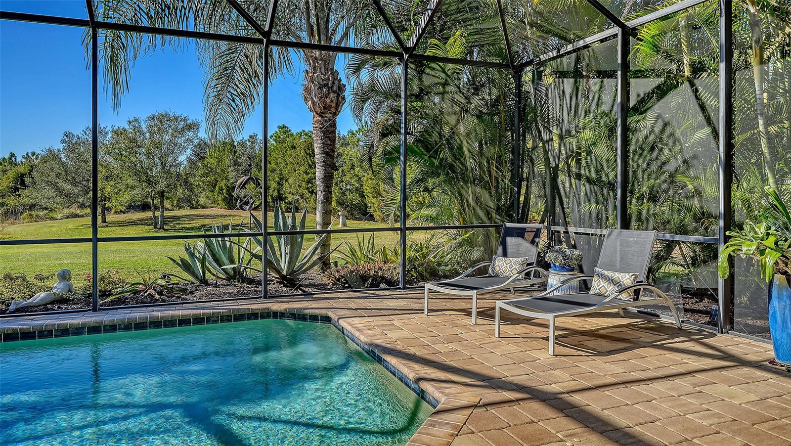 COUNTRY CLUB EAST AT LAKEWD RNCH TT - Residential