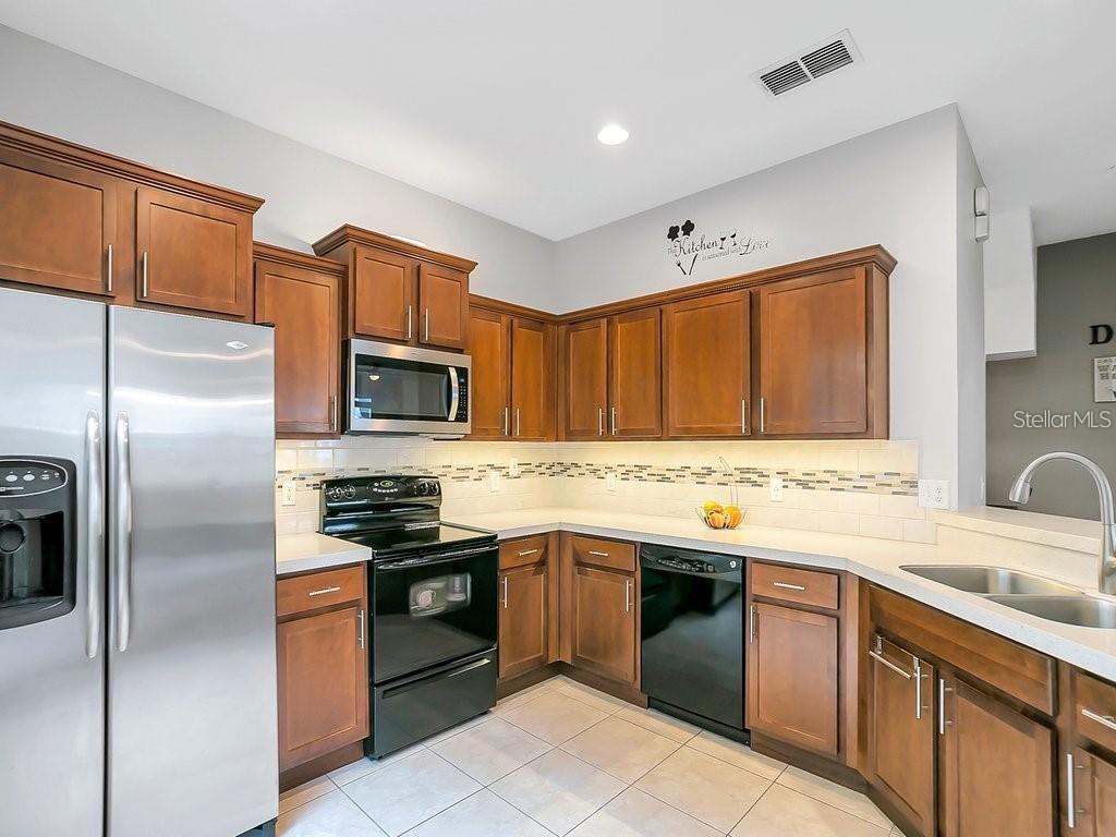 6636 S GOLDENROD ROAD 116B
