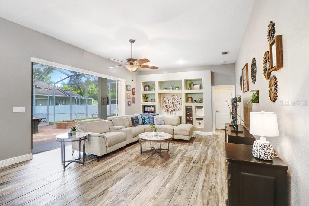 2203 VALRICO FOREST DRIVE