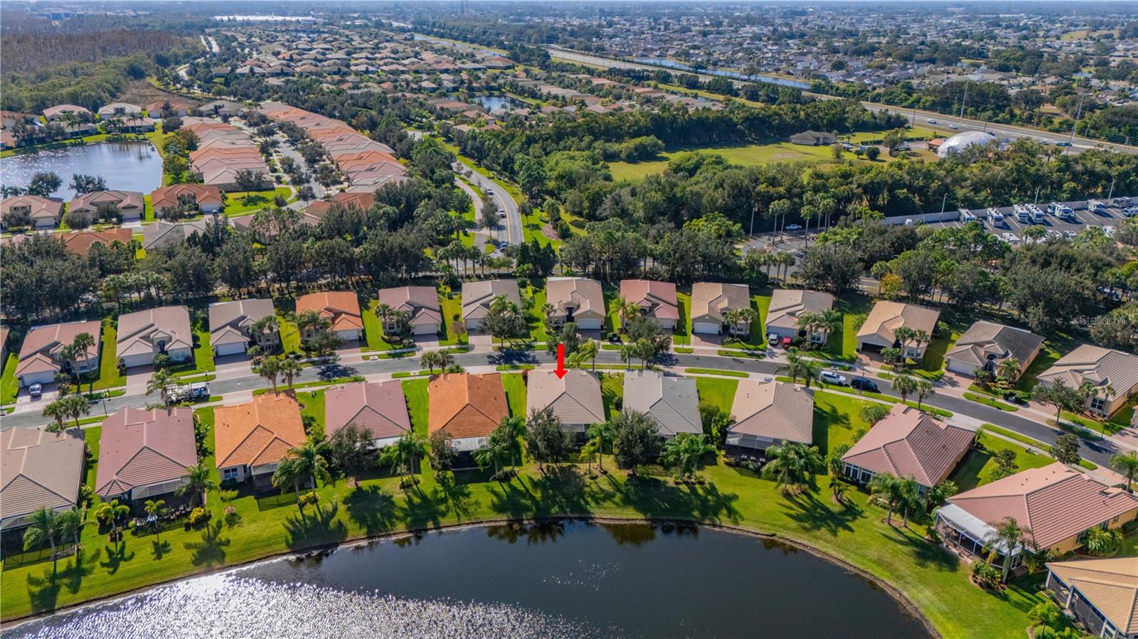 VALENCIA LAKES - Residential