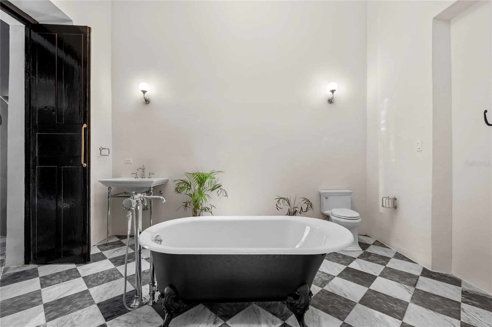 254 NORZAGARAY - Residential