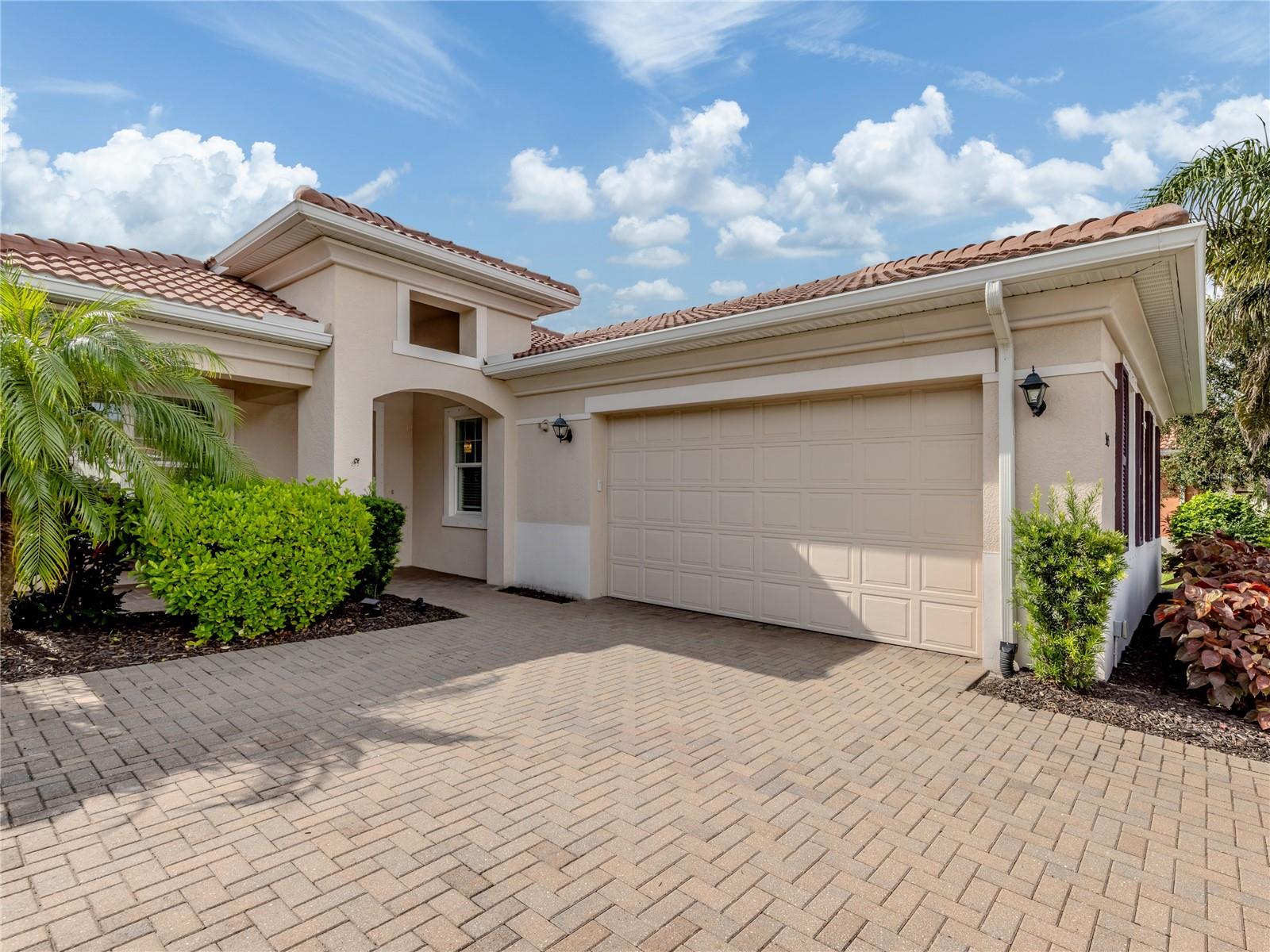 305 SAVONA WAY