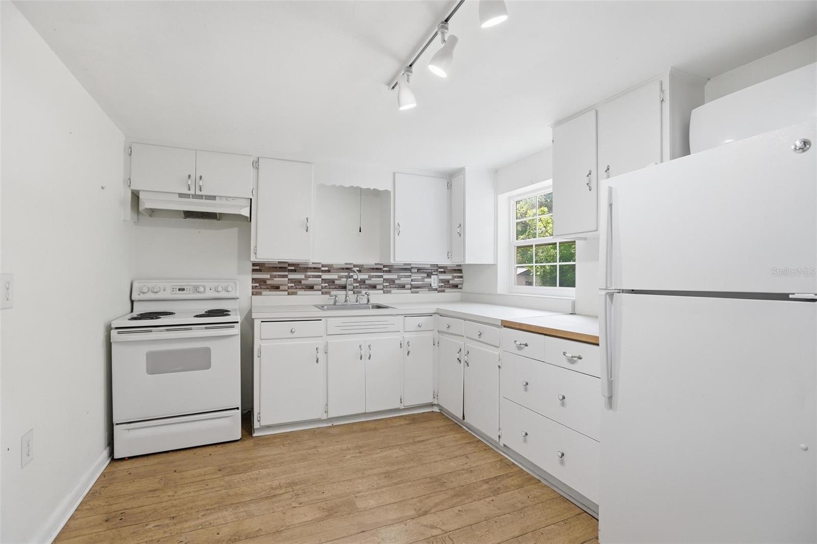 EASTWOOD PLACE - Residential