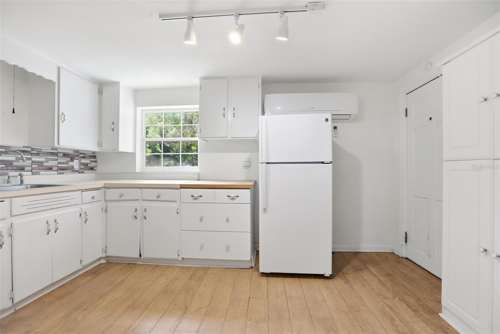 EASTWOOD PLACE - Residential