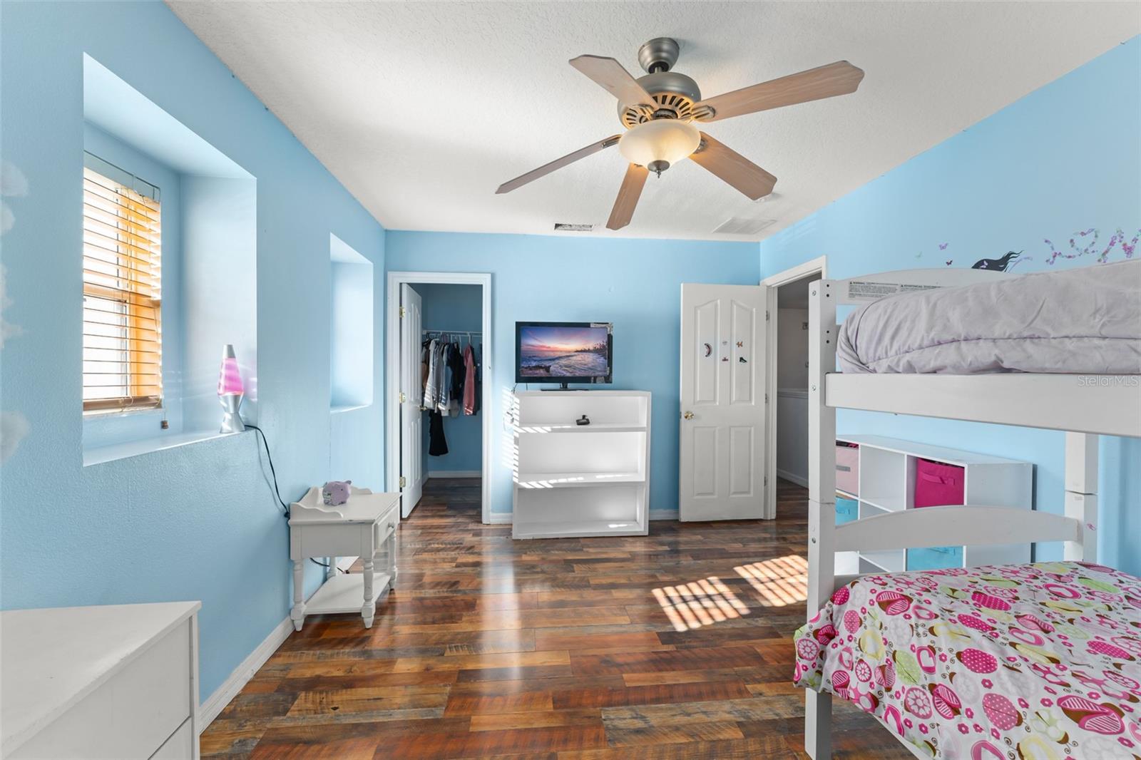 SUNRISE LAKES PH III - Residential