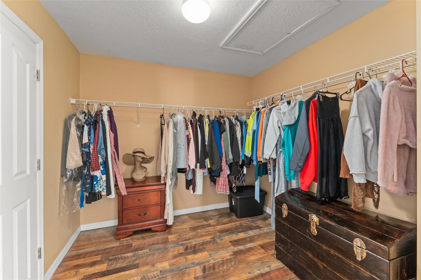 SUNRISE LAKES PH III - Residential