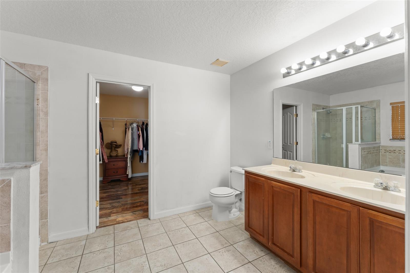 SUNRISE LAKES PH III - Residential