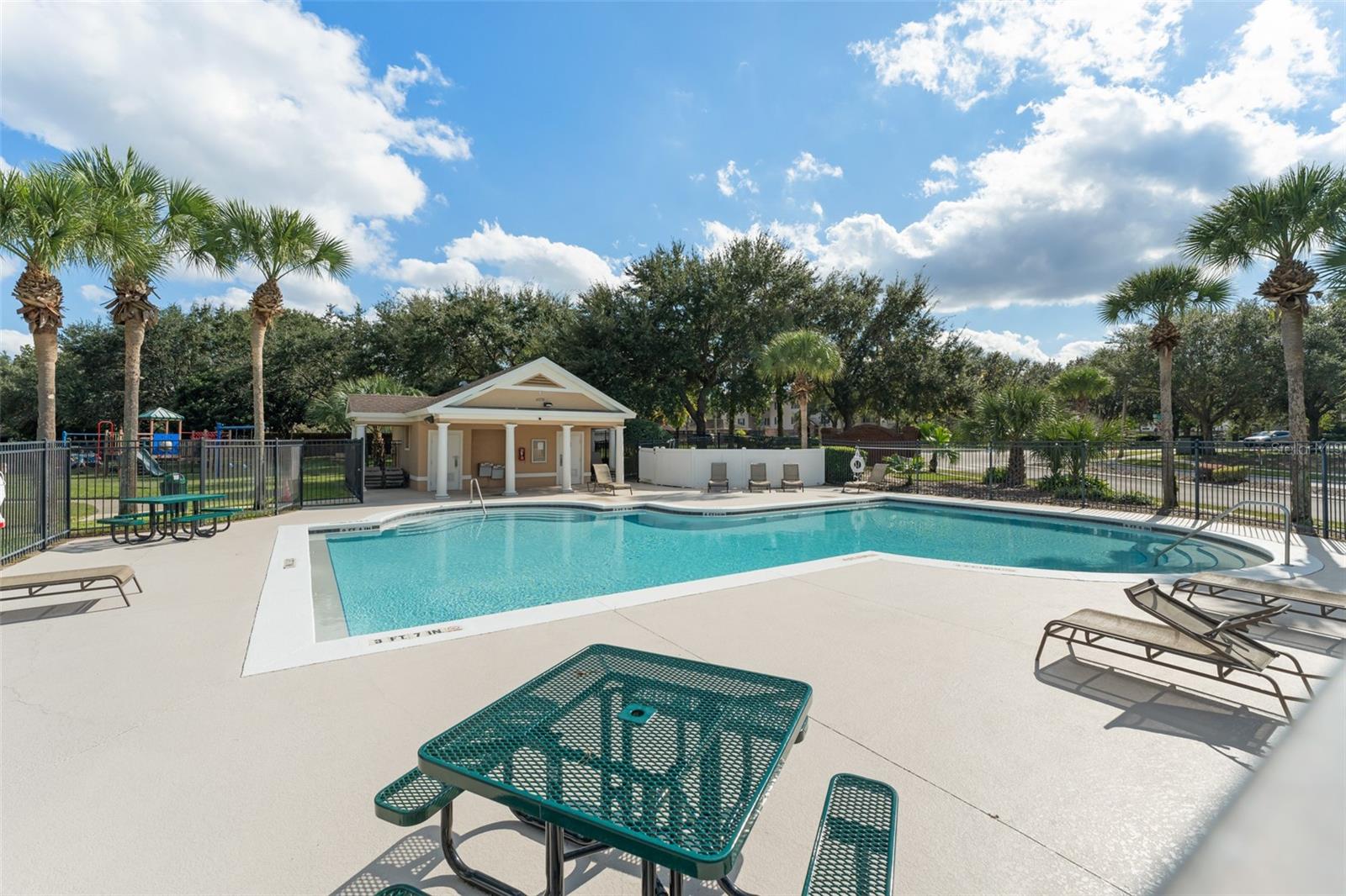 SUNRISE LAKES PH III - Residential